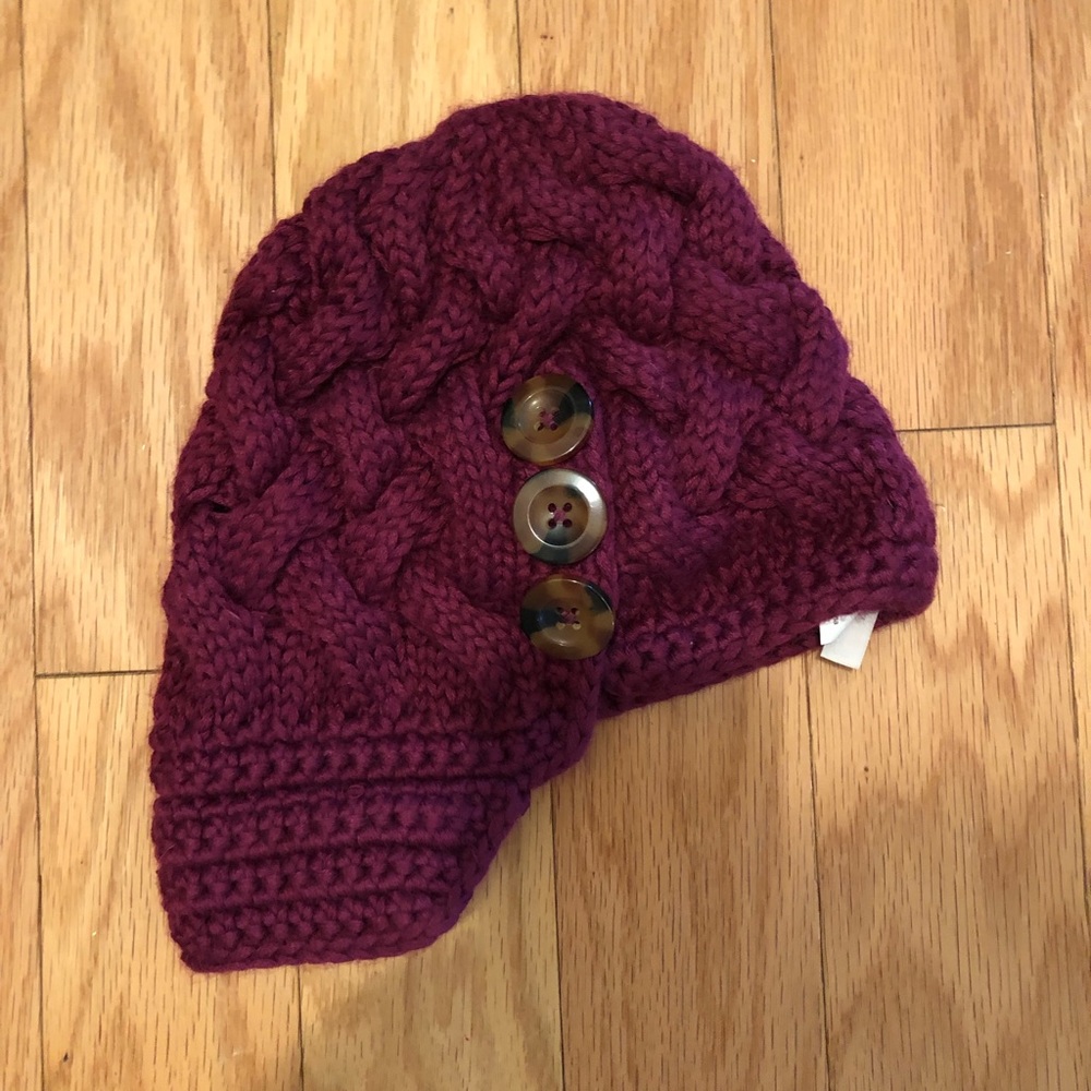 Berry brimmed winter hat